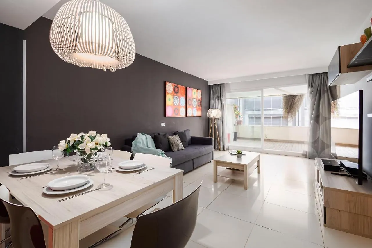 Puerto Banus, Edificio Tembo, 2 Bedroom Apartment, Parking And Pool 马尔韦利亚 公寓