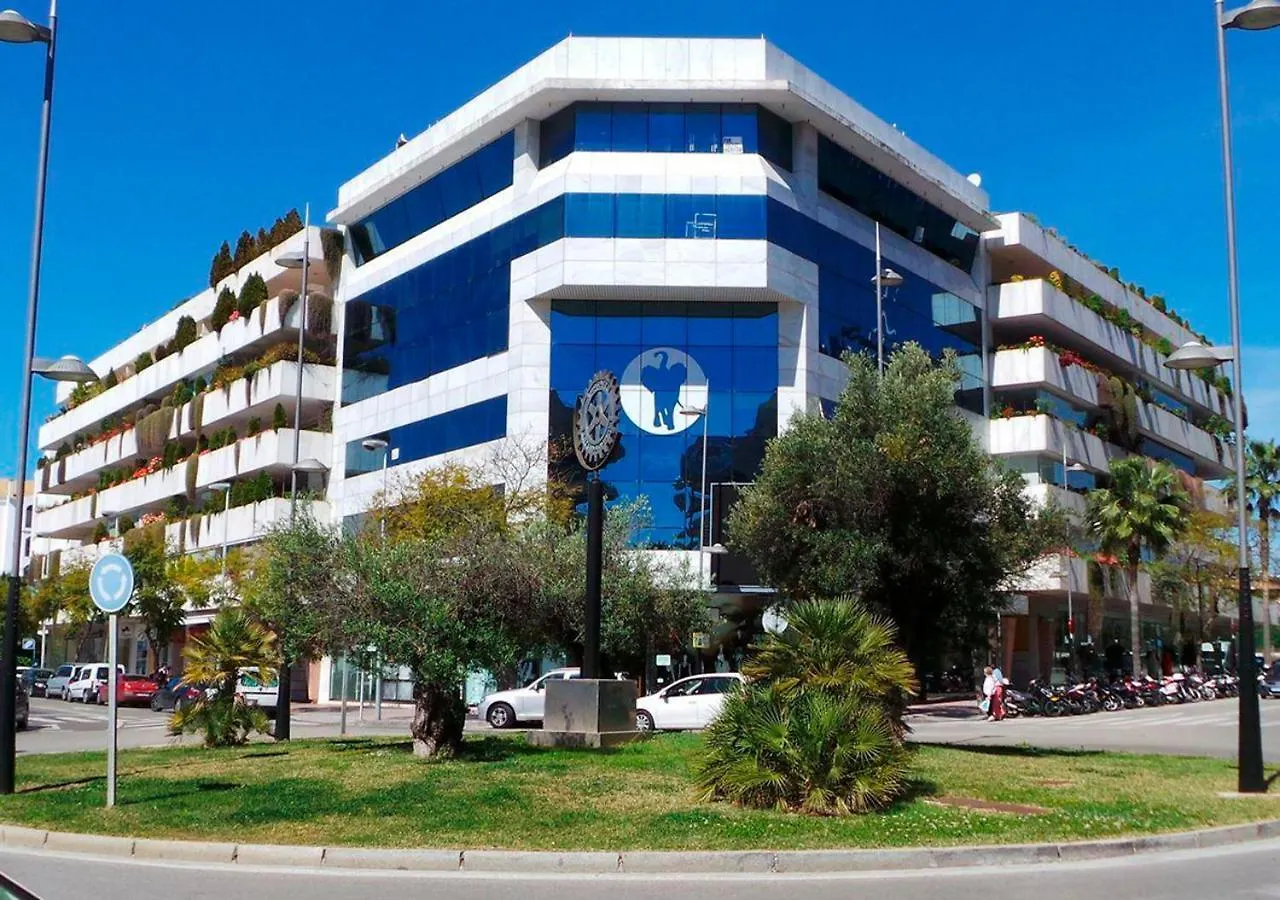 Luxury 2 bedroom apartment in Puerto Banús, parking&pool Marbella 0*,  España